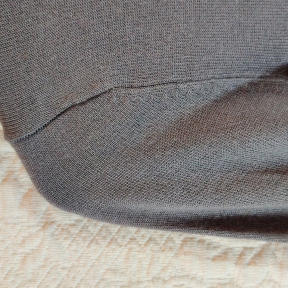 Pierre New York Turtleneck Sweater - Picture 5 of 15